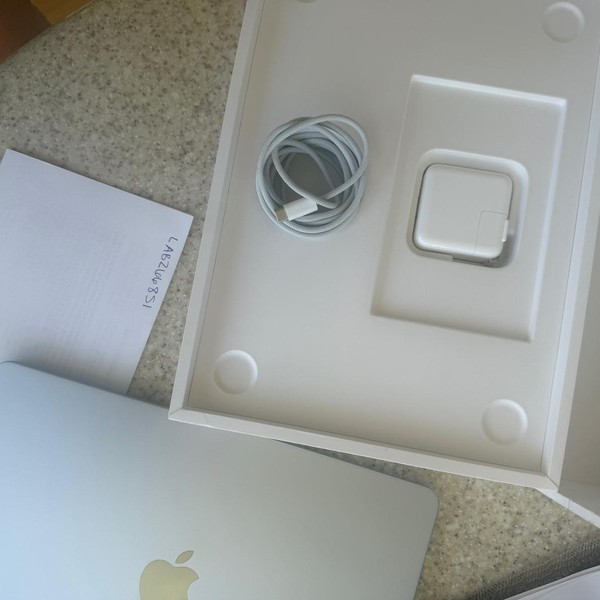 MacBook Air 2025 (M4) - 13 inch - 256 GB, Sky Blue, 16 GB, Apple M4