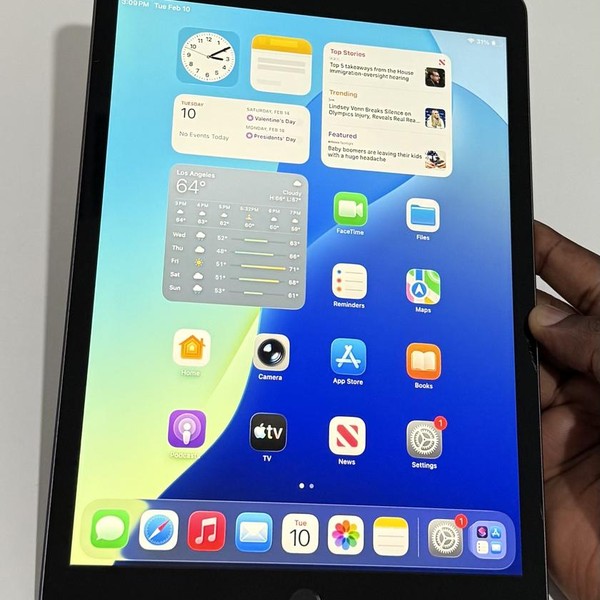 Apple iPad 8th Gen - Wi-Fi, 128 GB, Gray, A2270