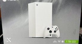 Good
													Xbox Series X (2020) - Robot White, 1 TB, All-Digital, photo 1 of 13