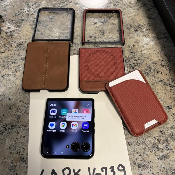 Motorola Razr Plus (2025) - Unlocked, 256 GB, Midnight Blue, 12 GB