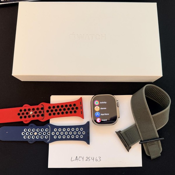 Apple Watch Ultra 49mm - Unlocked, Titanium, A2622