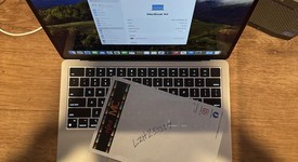 Good
													MacBook Air 2022 - 13" - Apple M2, Silver, 256 GB, 16 GB, photo 1 of 12