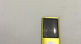 Fair
													Apple iPod Nano 4th Gen - Yellow, 8 GB, photo 4 of 10