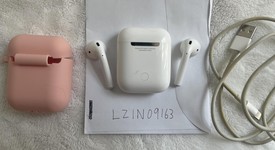 Used
													Apple AirPods 2nd Gen - Lightning Case, photo 1 of 4