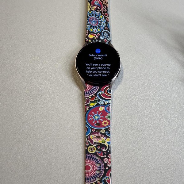 Samsung Galaxy Watch5 - Unlocked, Gold, 40mm