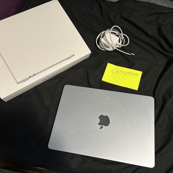 MacBook Air 2025 (M4) - 13 inch - 256 GB, Sky Blue, 16 GB, Apple M4