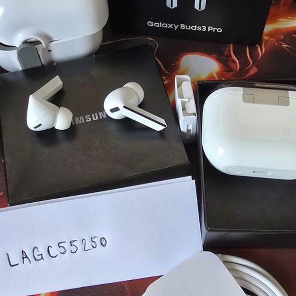 Samsung Galaxy Buds3 Pro - White