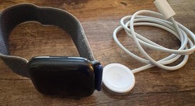 Good
													Apple Watch Series 7 45mm - Unlocked, Midnight, A2477 - Cellular, Aluminum, photo 3 of 6