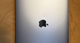 Good
													MacBook Air 2018 - 13" - I5, Gray, 256 GB, 16 GB, photo 1 of 15