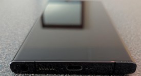 Mint
													Samsung Galaxy S23 Ultra - Unlocked Non-US, Black, 256 GB, 12 GB, SM-S918B/DS, photo 5 of 8