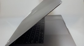 Good
													MacBook Pro 2016 (With Touch Bar) - 15" - Gray, 512 GB, 16 GB, photo 3 of 4