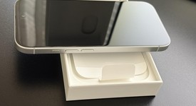 Mint
													Apple iPhone 16 - Unlocked, White, 128 GB, A3081, photo 3 of 11