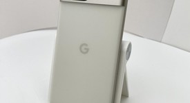 Mint
													Google Pixel 8a - Unlocked, Porcelain, 128 GB, 8 GB, GKV4X, Sub-6 5G, photo 3 of 5
