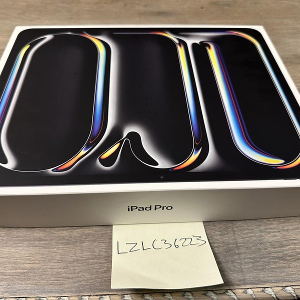 Apple iPad Pro 13 inch (M4) 2024 - Wi-Fi, 256 GB, Black, 8 GB, A2925, Standard Glass