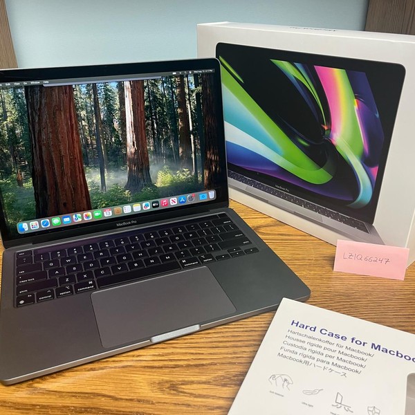 MacBook Pro 2022 - 13 inch - 1 TB, Gray, 16 GB, Apple M2