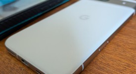 Good
													Google Pixel 8a - T-Mobile, Porcelain, 128 GB, 8 GB, GKV4X, Sub-6 5G, photo 5 of 6