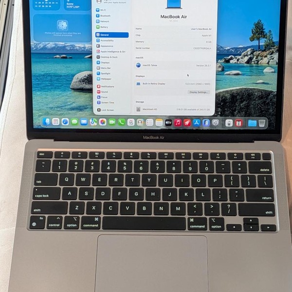 MacBook Air 2020 - 13 inch - 256 GB, Gray, 8 GB, Apple M1