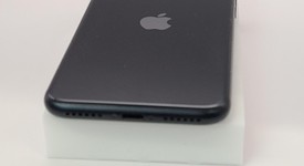 Mint
													Apple iPhone SE 3rd Gen 2022 - AT&T, Midnight, 64 GB, A2595, photo 4 of 7