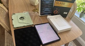 Good
													Apple iPad Pro 12.9" 6th Gen 2022 - Unlocked, Silver, 256 GB, photo 1 of 41