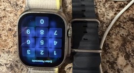 Good
													Apple Watch Ultra 49mm - Unlocked, Titanium, A2622, photo 4 of 9