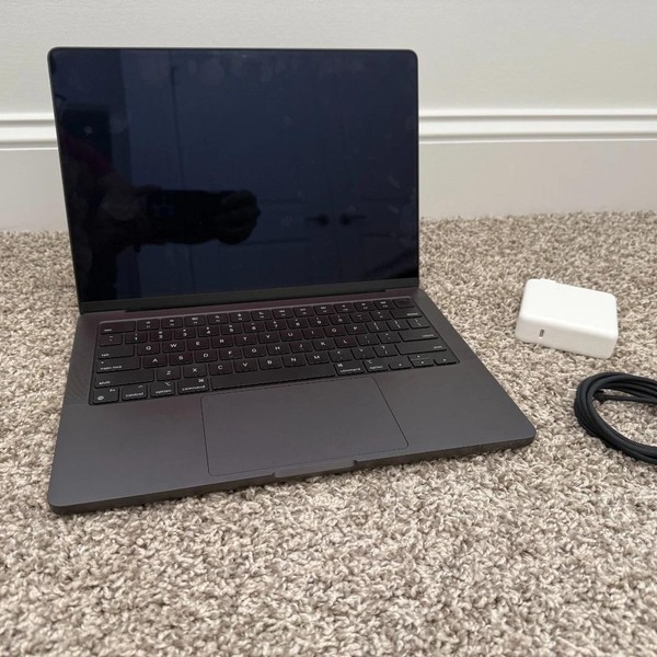 MacBook Pro Late 2023 (M3) - 14 inch - 1 TB, Black, 36 GB, Apple M3 Max 14-core, 30-core GPU