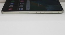 Good
													Samsung Galaxy S21 FE 5G - Unlocked, Olive, 128 GB, 6 GB, SM-G990U1, photo 4 of 8