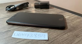 Mint
													Apple iPhone SE 2nd Gen 2020 - Boost, Black, 64 GB, A2275, photo 2 of 8