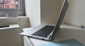 Mint
													Lenovo Yoga Laptop, photo 4 of 11
