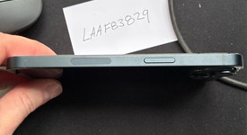 Mint
													Apple iPhone 16e - Unlocked, Black, 128 GB, A3212, photo 4 of 11