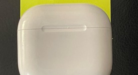 Used
													Apple AirPods 4th Gen - Active Noise Cancellation, photo 2 of 5