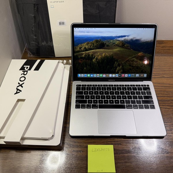 MacBook Air 2018 - 13 inch - 256 GB, Gray, 8 GB, Intel Core i5