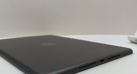 Fair
													Apple iPad 7th Gen - Unlocked, Gray, 32 GB, A2200, photo 5 of 6