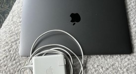 Good
													MacBook Pro 2017 (No Touch Bar) - 13" - I5, Gray, 128 GB, 8 GB, photo 3 of 10