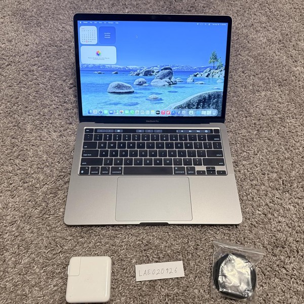 MacBook Pro 2020 - 13 inch - 256 GB, Gray, 16 GB, Apple M1