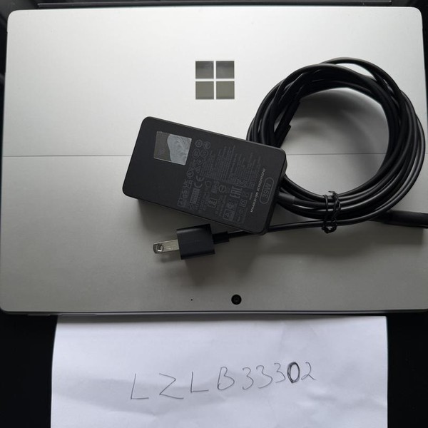 Microsoft Surface Pro 11 - Platinum, 1 TB, 32 GB