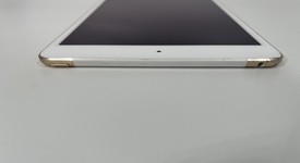 Fair
													Apple iPad Mini 4 - Unlocked, Gold, 16 GB, photo 5 of 10
