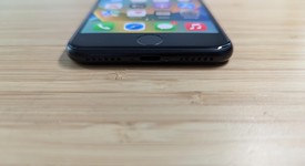 Good
													Apple iPhone SE 3rd Gen 2022 - Unlocked, Midnight, 64 GB, A2595, photo 3 of 13