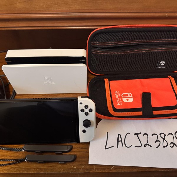 Nintendo Switch - OLED - 64 GB, White