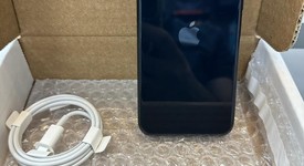 Mint
													Apple iPhone SE 3rd Gen 2022 - Unlocked, Midnight, 64 GB, A2595, photo 2 of 6