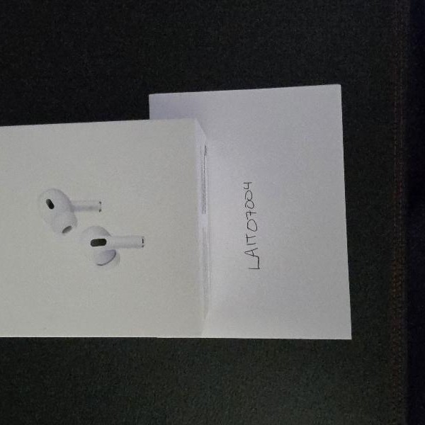 Apple AirPods Pro 2 - Lightning