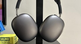 Used
													Apple AirPods Max - Gray, photo 3 of 9