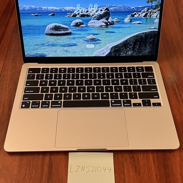 MacBook Air 2022 (M2) - 13 inch - 256 GB, Silver, 8 GB, Apple M2