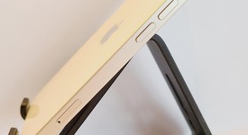 Mint
													Apple iPhone 13 - Unlocked, Starlight, 128 GB, A2482, photo 5 of 6