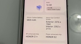 Mint
													Honor Magic V5 - Unlocked Non-US, White, 512 GB, 16 GB, photo 2 of 10