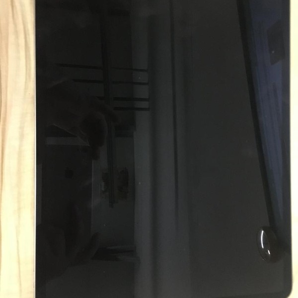 Apple iPad Pro 12.9 inch 6th Gen 2022 - Unlocked, 256 GB, Gray