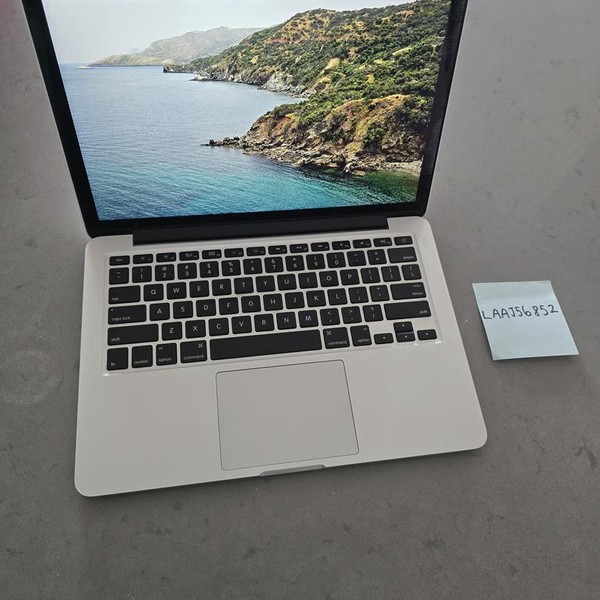 MacBook Pro 2015 (Retina) - 13 inch - 128 GB, Silver, 8 GB