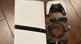 Mint
													PlayStation 5 Pro (2024) - White, 2 TB, photo 1 of 17