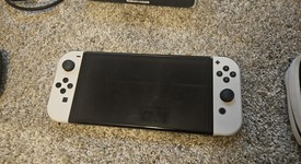 Mint
													Nintendo Switch - OLED - White, 64 GB, photo 3 of 7