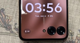 Good
													Motorola Razr Plus (2025) - Unlocked, PANTONE Mocha Mousse, 256 GB, 12 GB, photo 2 of 10