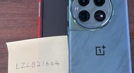 Fair
													OnePlus 12 - Unlocked, Green, 512 GB, 16 GB, CPH2583, photo 2 of 5